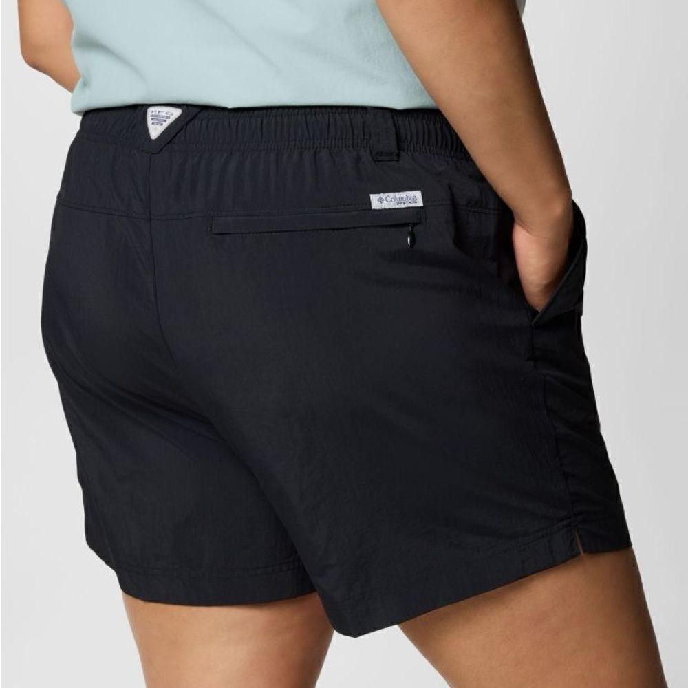 COLUMBIA woman’s black nylon pull on hiking fishing shorts 5” M